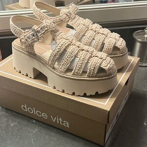 Dolce Vita LASLY Sandals Oatmeal